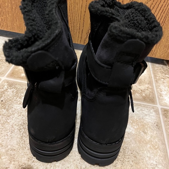 CAT Caterpillar Women’s Black Suede Leather Buckle Winter Boots Sz-11 - Picture 4 of 11
